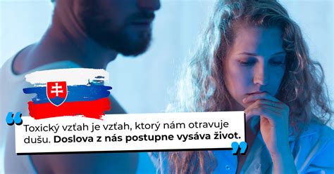 Rodičia diskutujúci o problémoch vo vzťahu