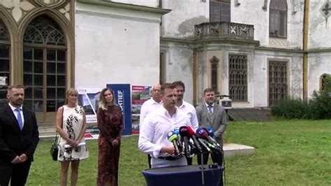 Fotografia Mariana Kočnera a Aleny Zs. v Rusovciach