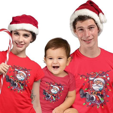 otec objímajúci svoje dieťa