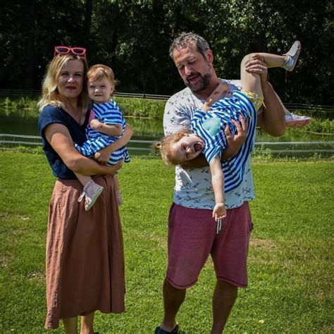 Rodina Mňahončákovcov - Martin Mňahončák s dcérami Dorotkou a Marínkou