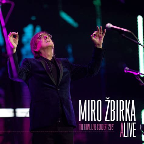 Miro Žbirka a jeho kapela počas koncertu aLIVE