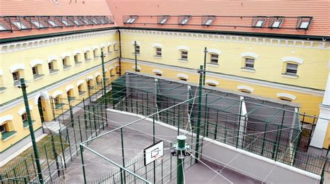 Väznica v Leopoldove