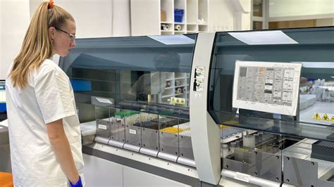 Moderné laboratórium asistovanej reprodukcie s inkubátormi